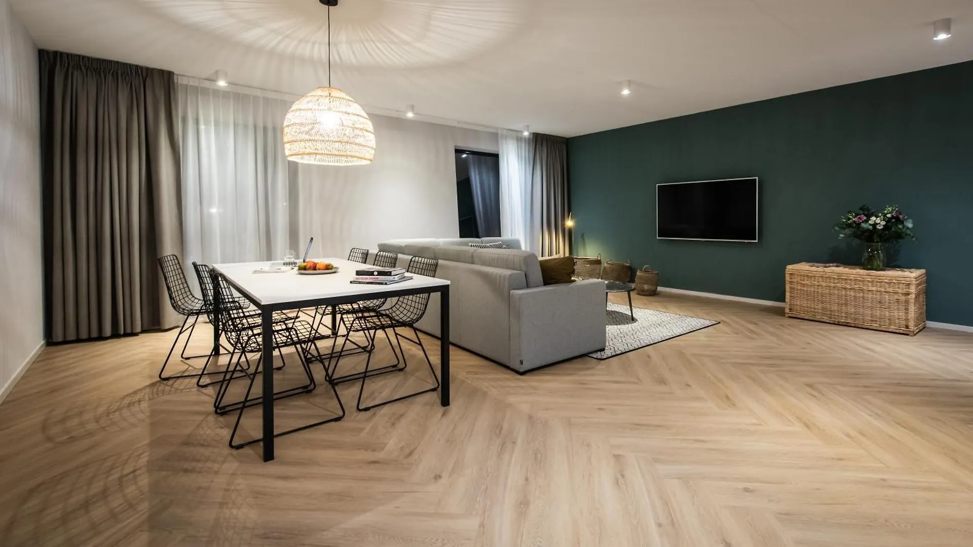 Numa Amsterdam Docklands Aparthotel 4*,