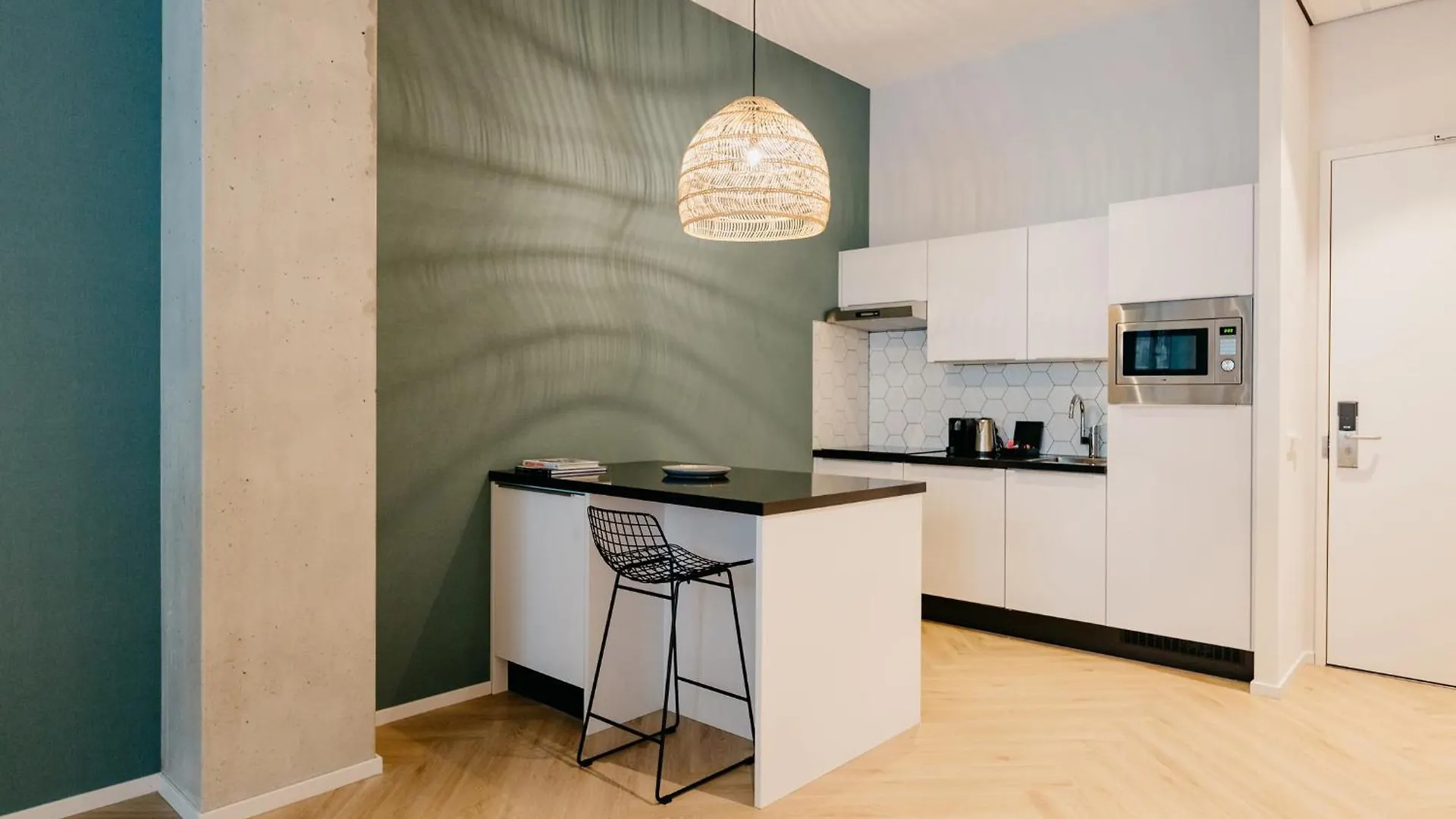 YAYS Amsterdam Docklands Aparthotel