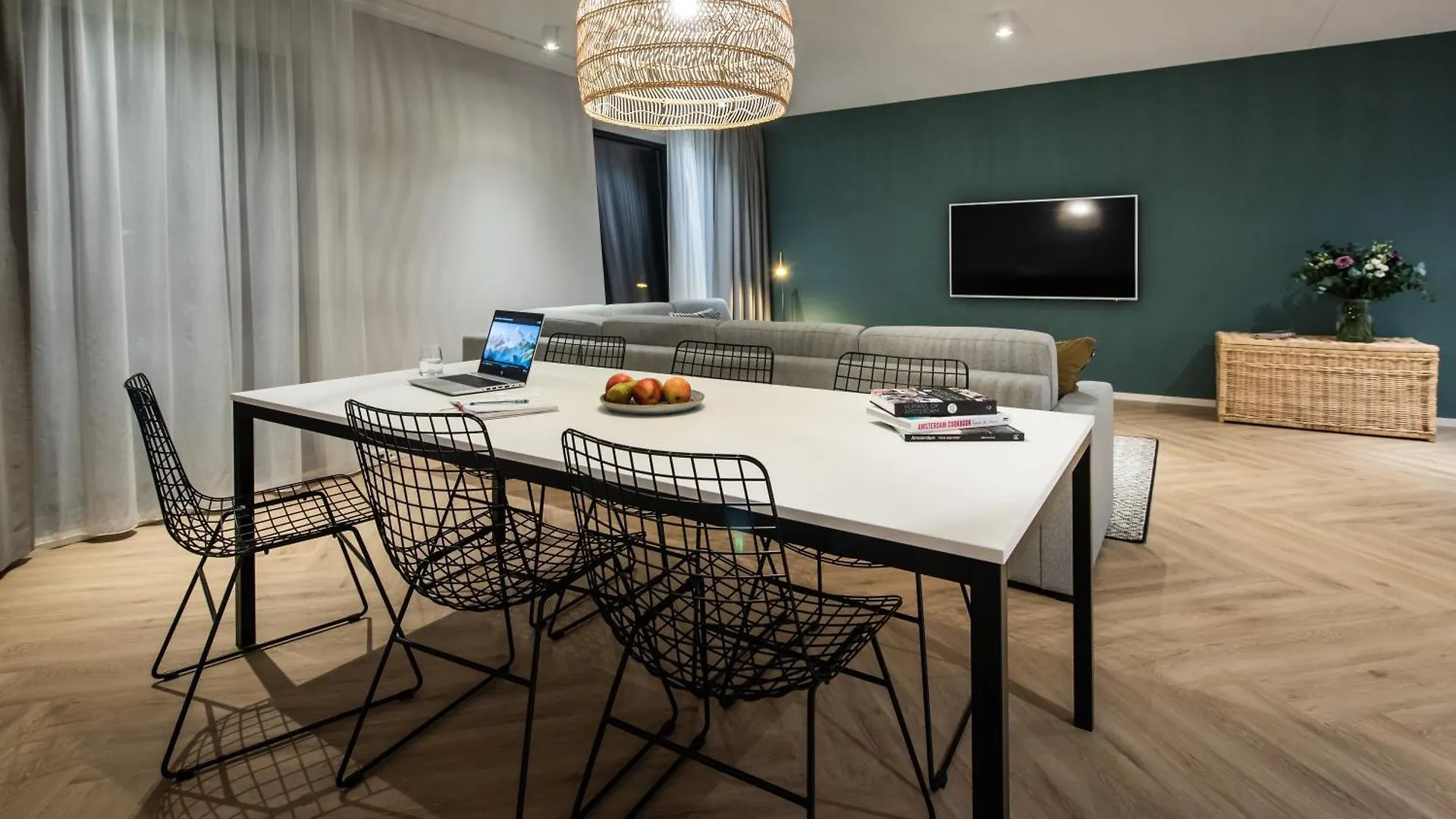 YAYS Amsterdam Docklands Aparthotel 4*,  Nederländerna